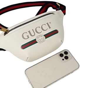 Gucci Belt Small White Leather Cross Body Bag
11"L x 2"W x 5.5"H gently used ❕🤍
